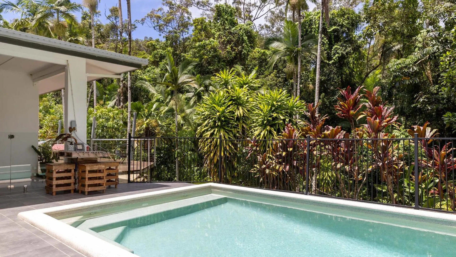 Rainforest Retreat In Bamboo Miallo Holiday home