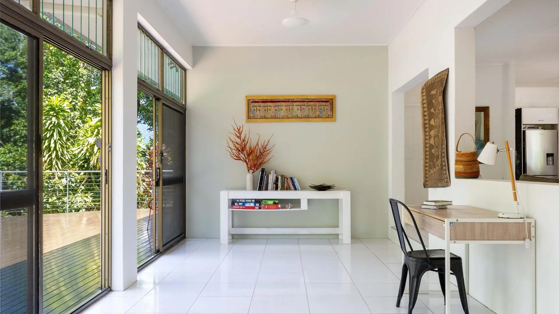 Rainforest Retreat In Bamboo Miallo 0*,